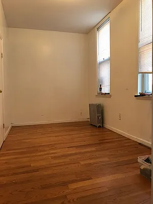 Rented by Capri Jet Realty Corp | media 8