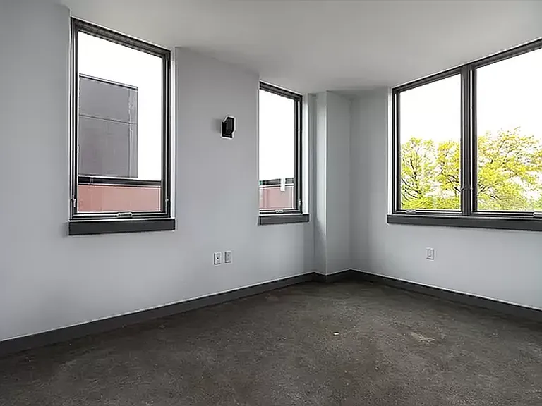 410 Tompkins Ave #5E — Photo 6