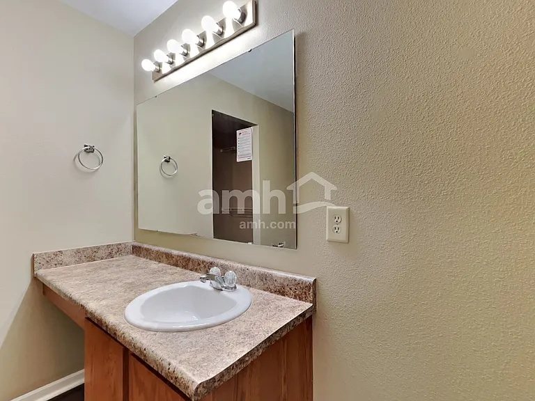 2361 Blackthorn Dr — Photo 14