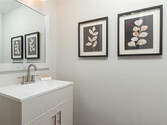 5th image of 9632 Greenmeadow Cir #9632