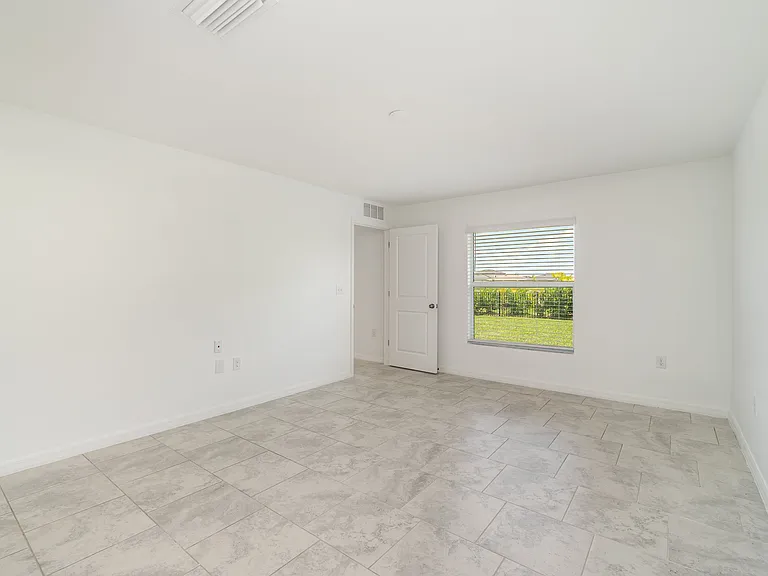4272 Villa Rapallo Way — Photo 11