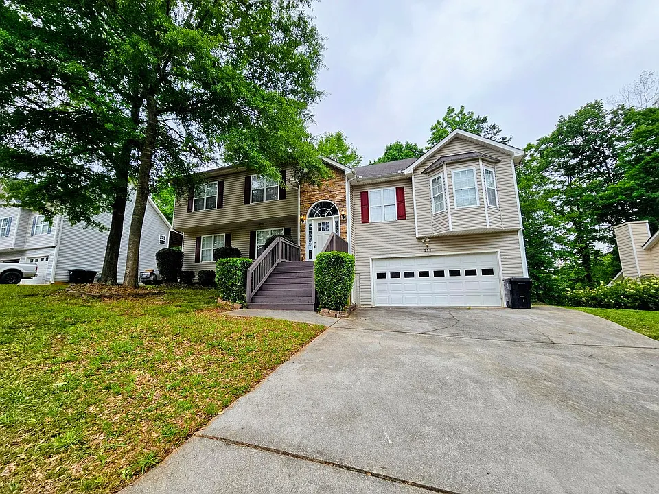 512 Earnest Ln