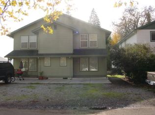 370 1st Ave, Gold Hill, OR 97525