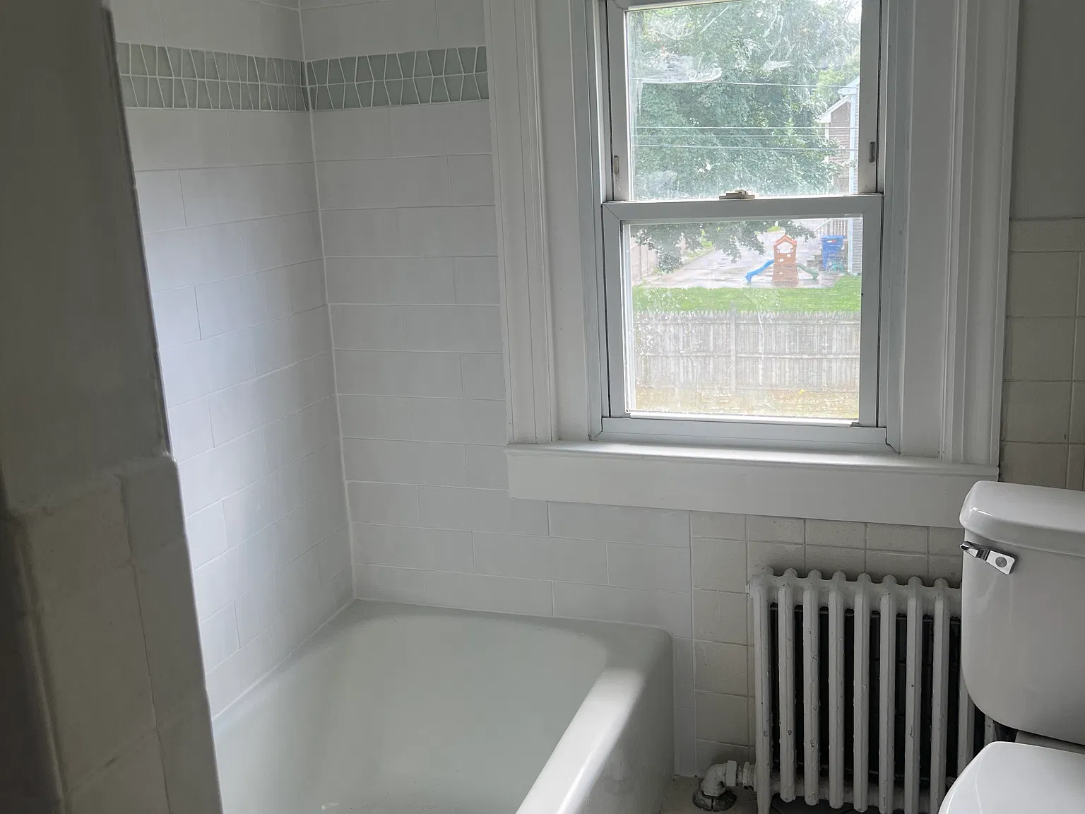 3 bed, 1016 sqft, $2,500 — Photo 3