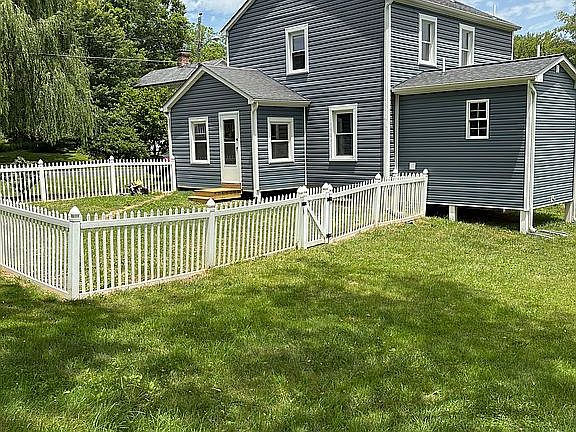 3rd image of 77 Old Laurel Hill Rd