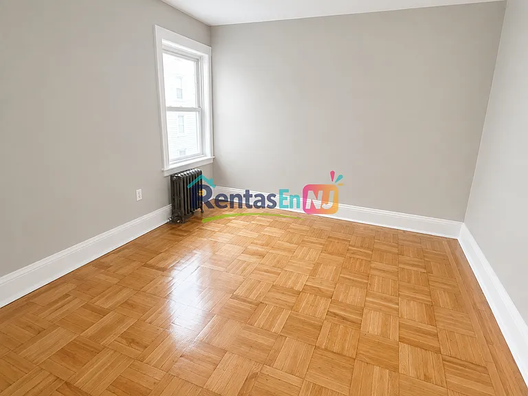 196 Roseville Ave #6C — Photo 3