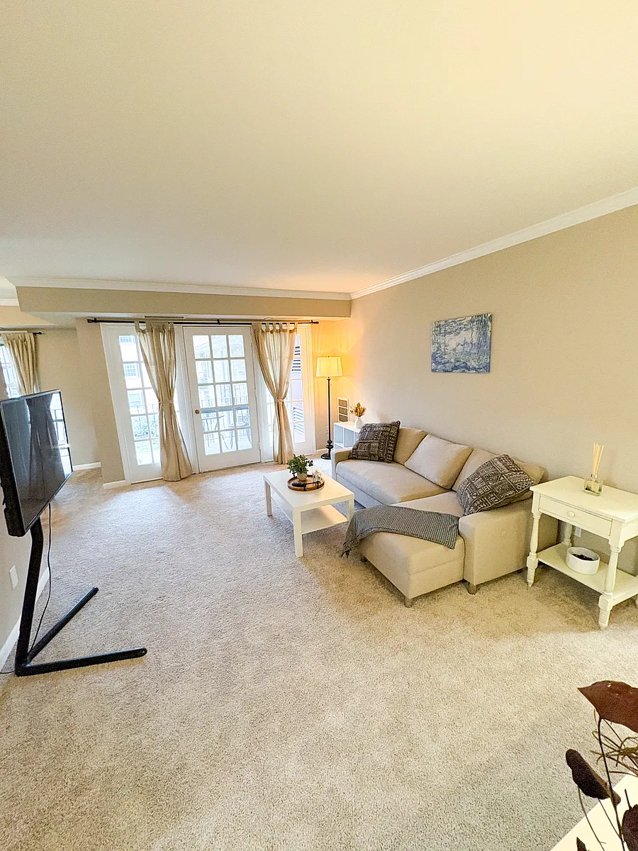 FURNISHED - 3790 Lyndhurst Dr #301