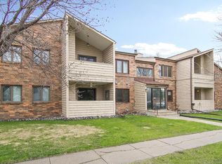 3245 17th Ave S APT 202, Fargo, ND 58103