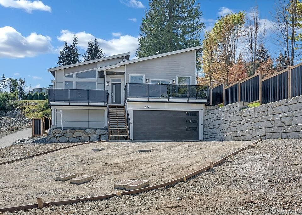 1st image of 634 Farrell Rd