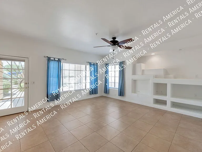 9253 N Firebrick Dr #108 — Photo 2