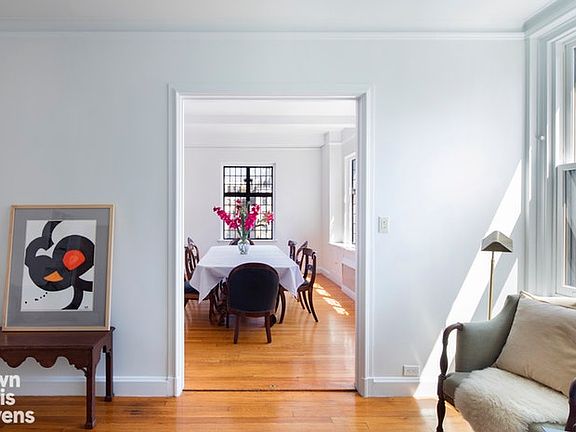 3rd image of 955 Lexington Ave #Penthouse A