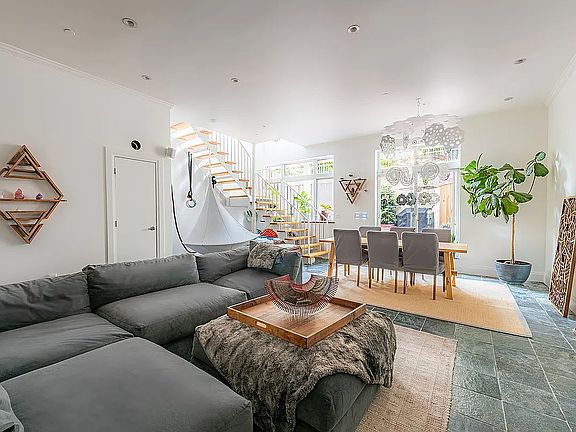 2nd image of 675 Sackett St APT 105