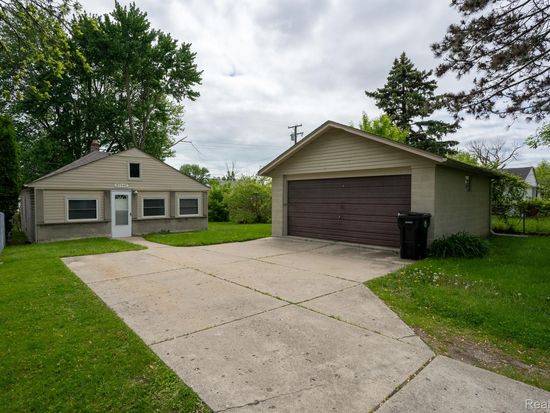 26640 Pattow St, Roseville, MI 48066