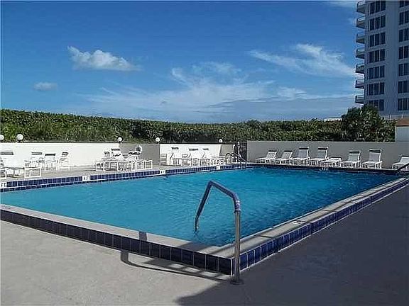 4th image of 10044 S Ocean Dr APT 104