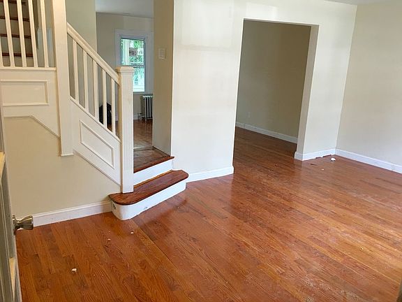 3rd image of 11418 200th St