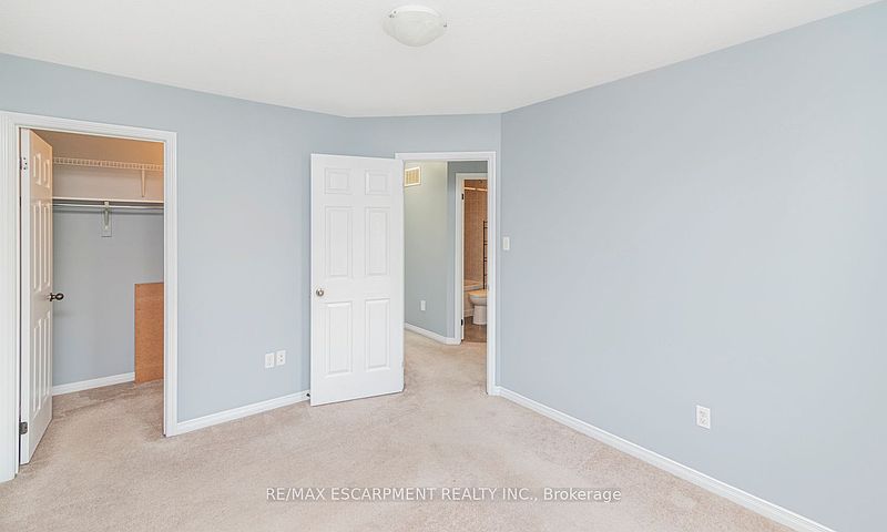 Hamilton Townhouse for rent - 3 Bedrooms — photo 11