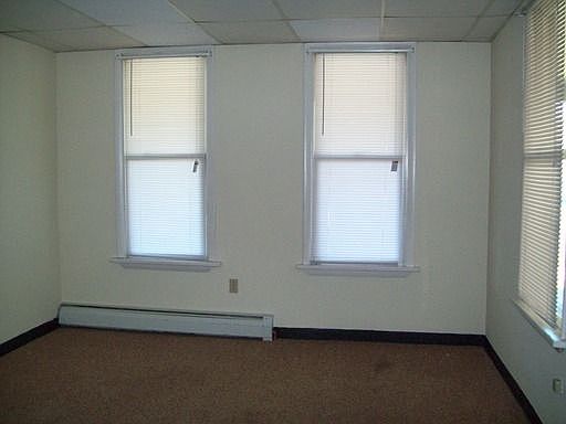 2nd image of 952 W 3rd St APT 3