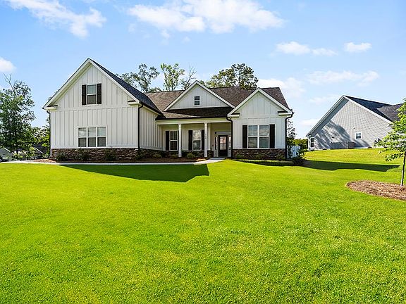 2nd image of 104 Spyglass Dr