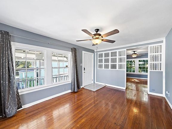 4th image of 2404 Yoakum Blvd #2