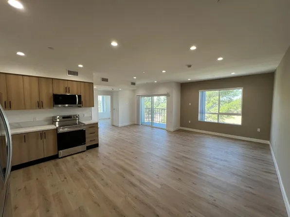 8016 Fair Ave #202, Sun Valley, CA 91352