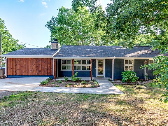 3rd image of 4617 Winterset Dr
