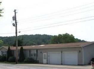 24 W Main St, Dellroy, OH 44620