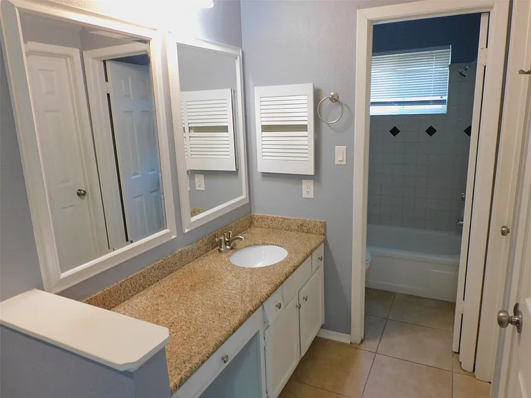 1338 Leadenhall Cir — Photo 10