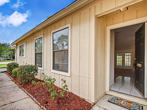 3rd image of 3852 Millpoint Dr