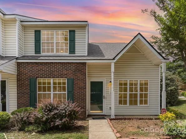 7718 Petrea Ln, Charlotte, NC 28227