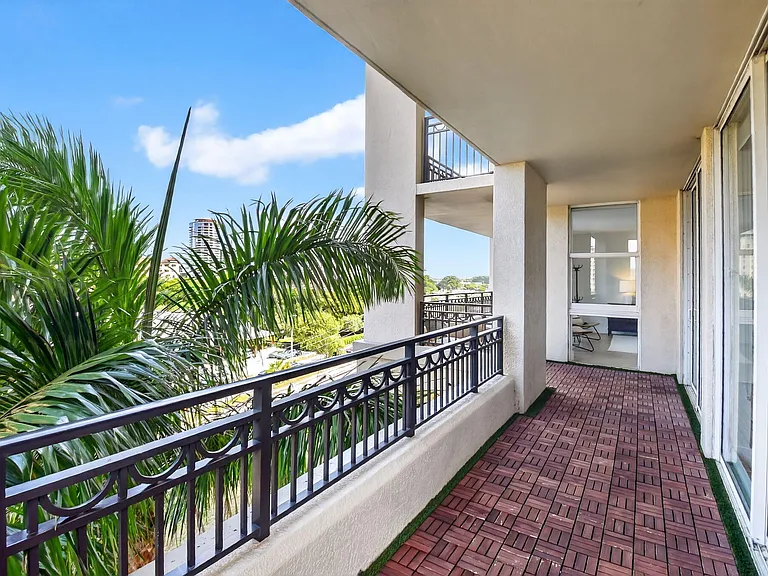 550 Okeechobee Blvd #502 — Photo 41