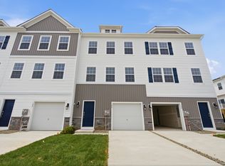 104 Clinton St, Sicklerville, NJ 08081