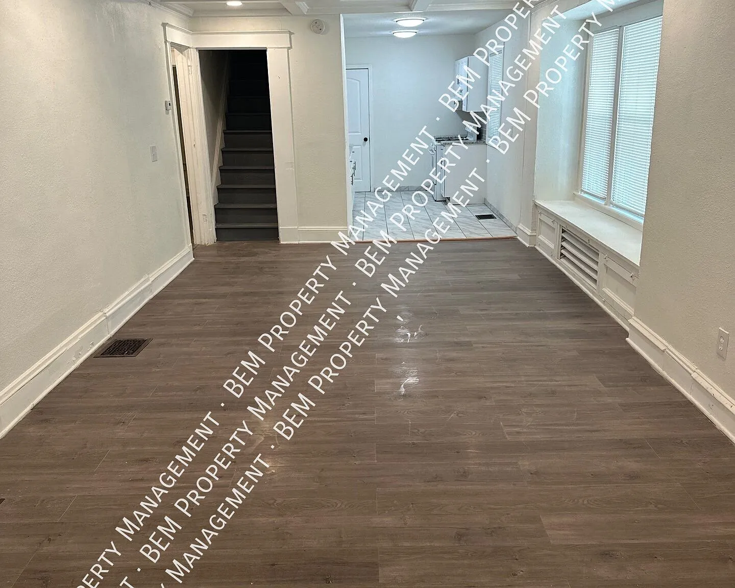 3 bed, 2.0 bath, 1353 sqft, $1,450 — Photo 2