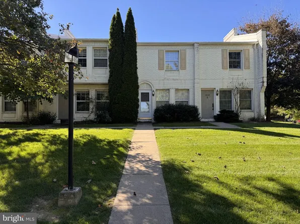 1604 Blue Course Dr, State College, PA 16801