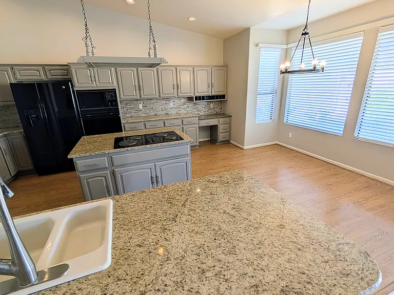 37985 S Eagle Dr — Photo 17