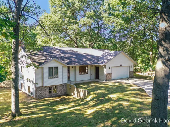 2759 132nd Ave, Holland, MI 49424