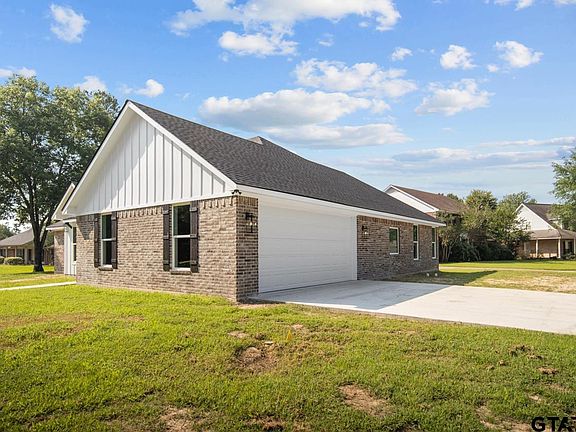 3rd image of 1201 Mary Lee Ln