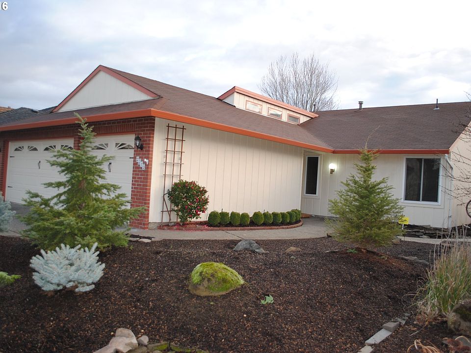 1st image of 2319 SE Spyglass Dr