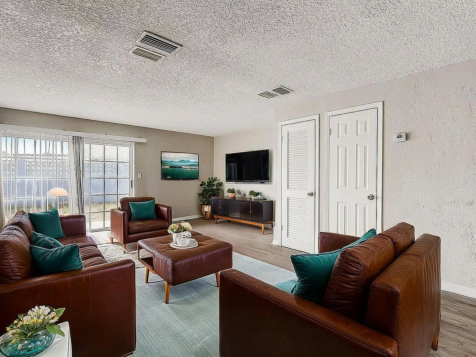 Sea Spray Apartments — Photo 3
