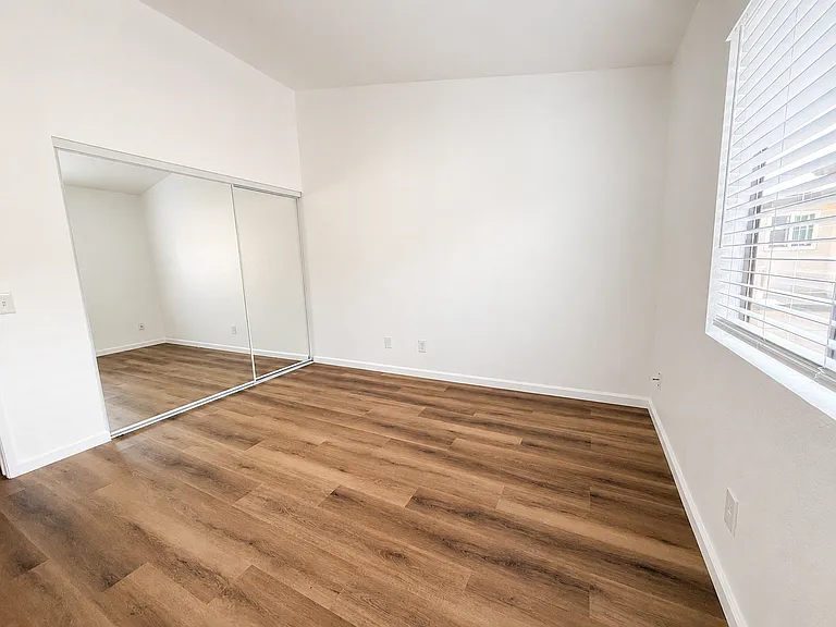 4177 Iowa St #6 — Photo 12
