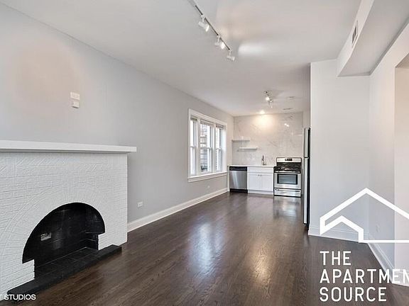 3rd image of 2611 N Fairfield Ave #1A