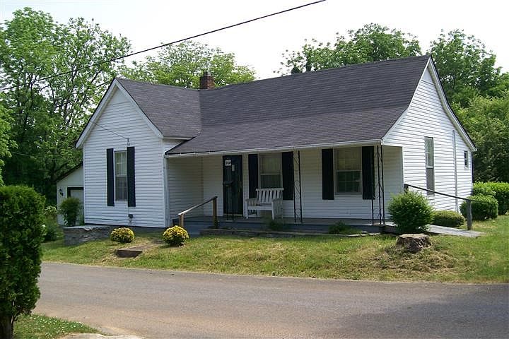1st image of 304 Yankee St