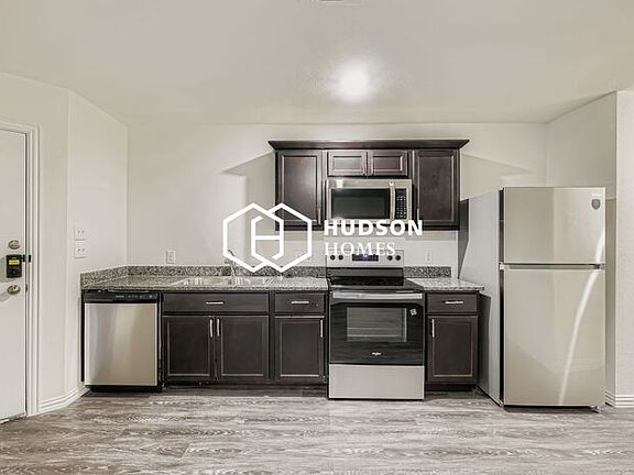 5th image of 3215 McArthur Ave #102