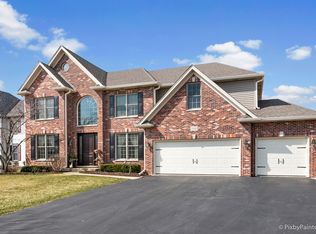 2489 Alamance Dr, West Chicago, IL 60185