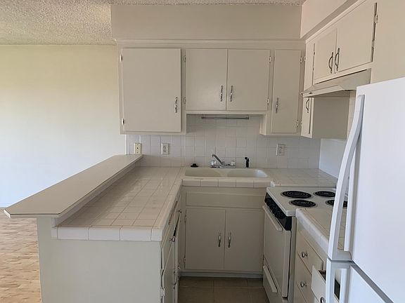 3rd image of 1211 Pico Blvd #15