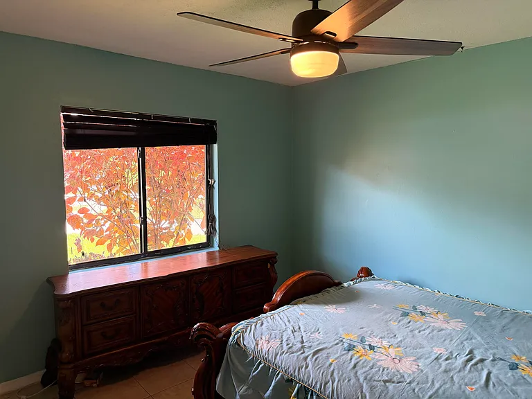 6082 Wauconda Way E — Photo 12