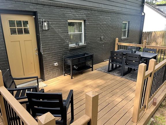 4th image of 2455 Lynn Iris Dr