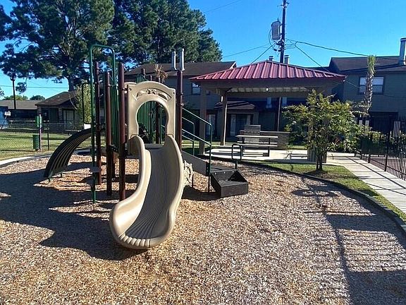 5th image of 5550 Folsom Dr #Eececee3a