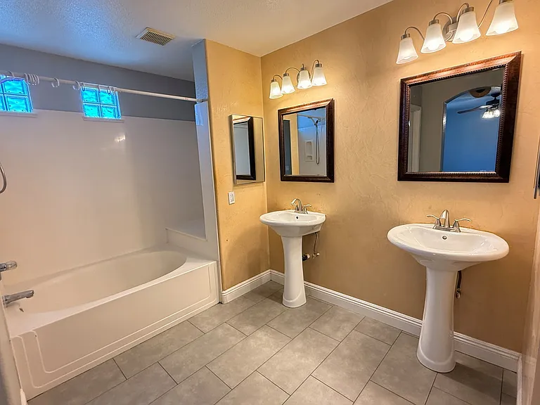6425 W Desert Hollow Dr — Photo 16