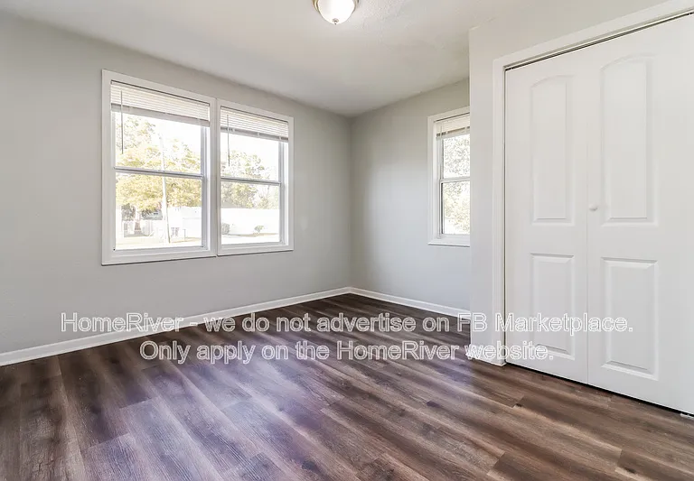 1322 W Hiawatha St — Photo 11