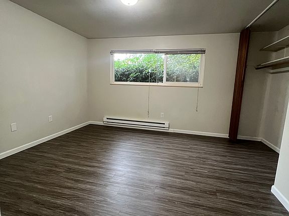 5th image of 5045 11th Ave NE APT 1